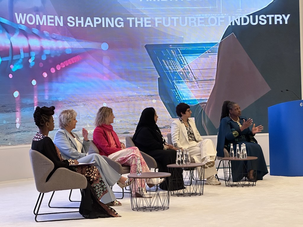 Uno de los días temáticos de la 21.ª Conferencia General de la ONUDI en Riad, Arabia Saudita, está dedicado al empoderamiento de las mujeres.